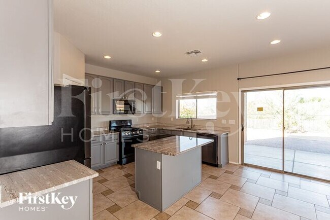 Foto del edificio - 12949 N Desert Olive Dr
