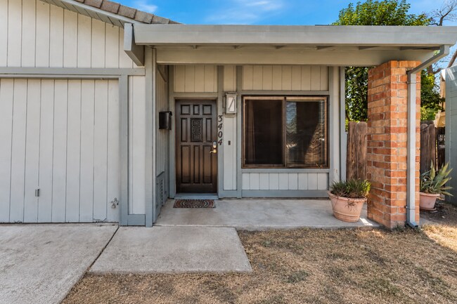 Building Photo - 3404 Alwood Ct
