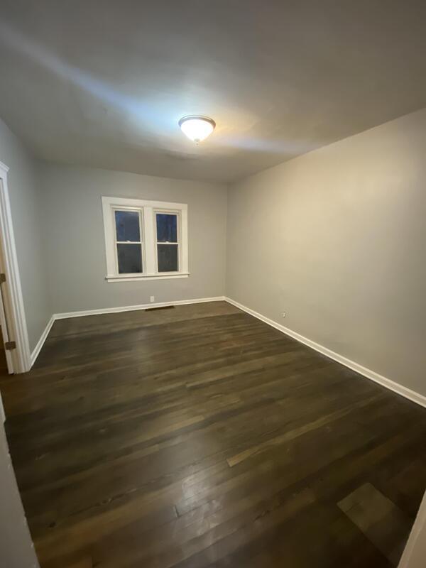 Building Photo - 339 Northfield Rd