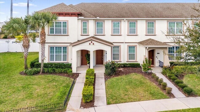 Foto del edificio - 15537 Honeybell Dr