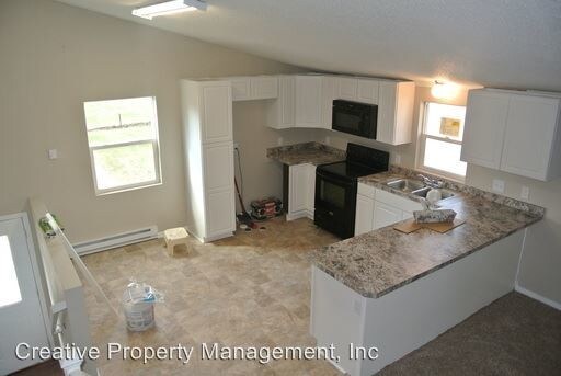 Building Photo - 1700 E Burdick Expy