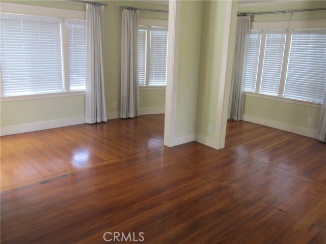 Foto del edificio - 890 N Shaffer St