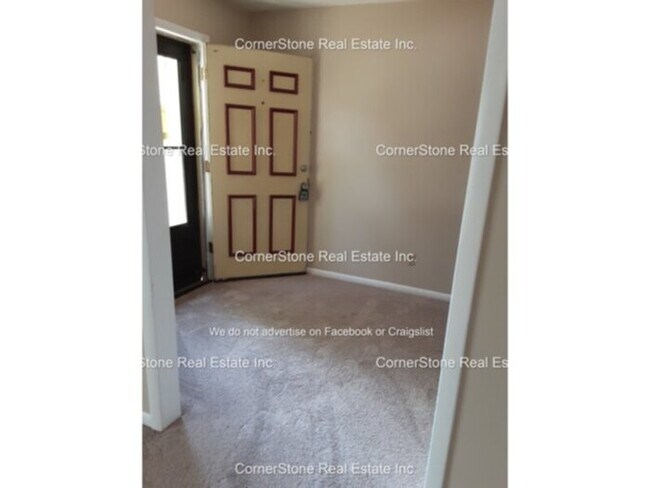 Building Photo - 6831 Buttermere Dr