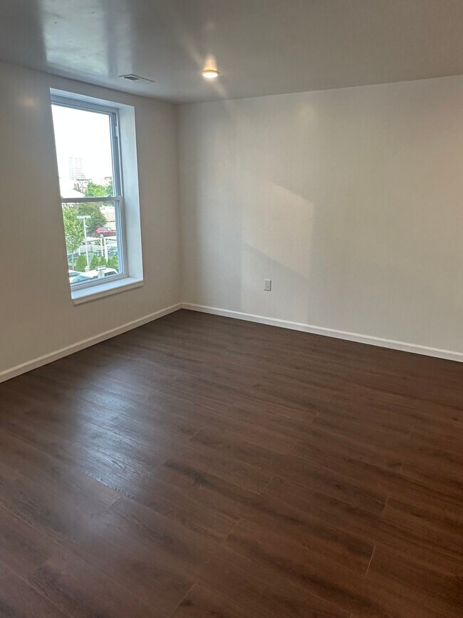 Foto del edificio - 2036 Ridge Ave