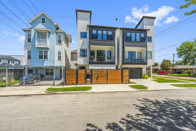 Building Photo - 1615 Bigelow St