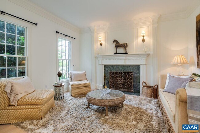 Foto del edificio - 585 Ragged Mountain Dr