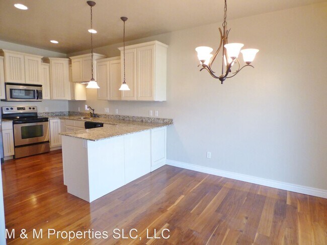 Foto del edificio - 3 br, 3.5 bath House - 13665 S Mount Corti...