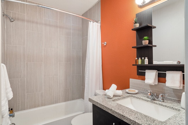 Photo - Villas on 4th Tempe Apartment