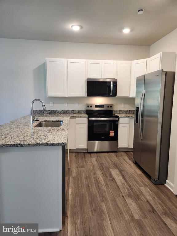 Foto del edificio - 115 Rae Ct