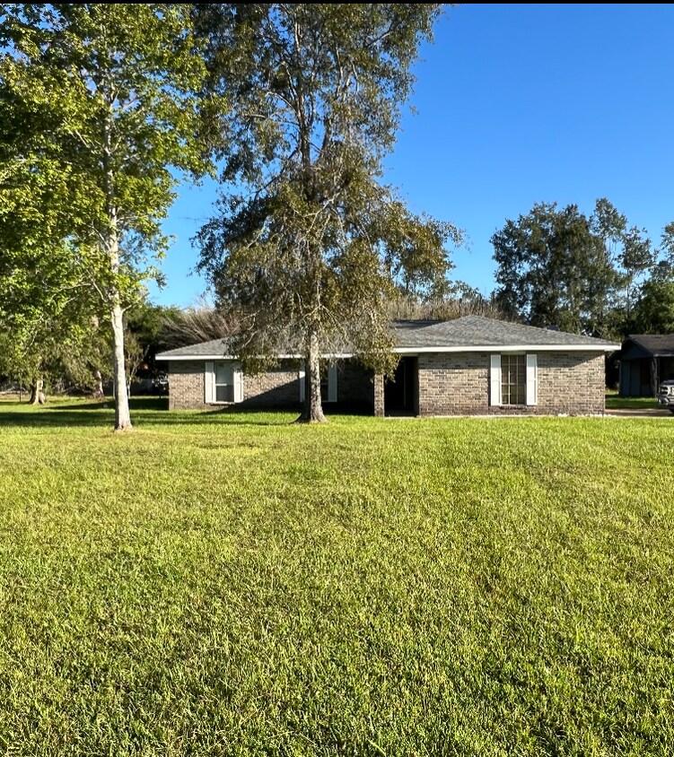 Primary Photo - 1118 Joe Miller Rd