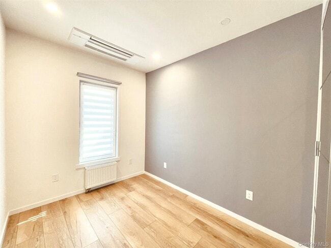 Foto del edificio - 71-53 69th Pl