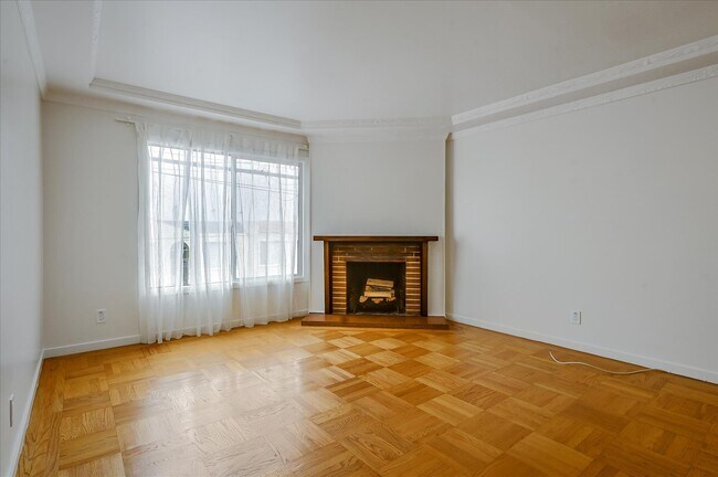 Foto del edificio - 621 Lakeview Ave