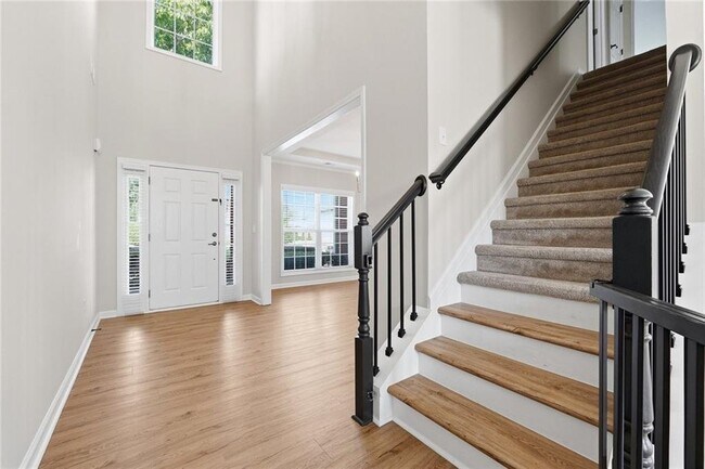 Building Photo - 2725 Blackstock Dr