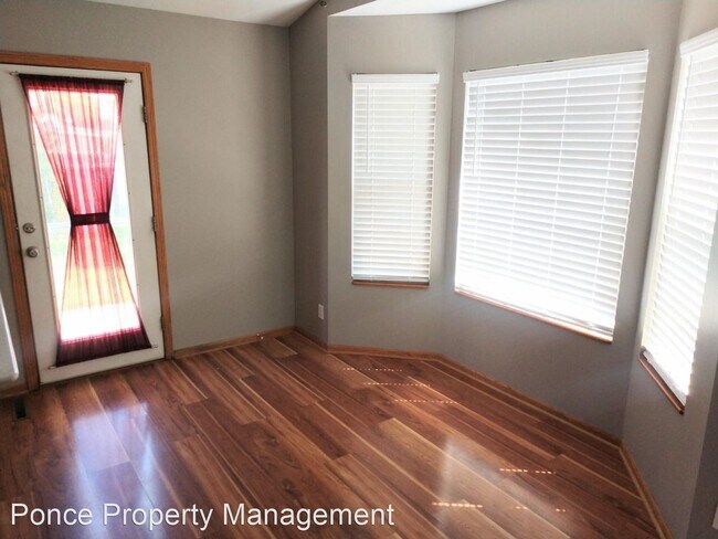Foto del edificio - 4 br, 3 bath House - 7440 S 16th St