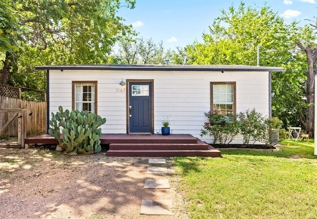 Building Photo - 1167 Ridgeway Dr