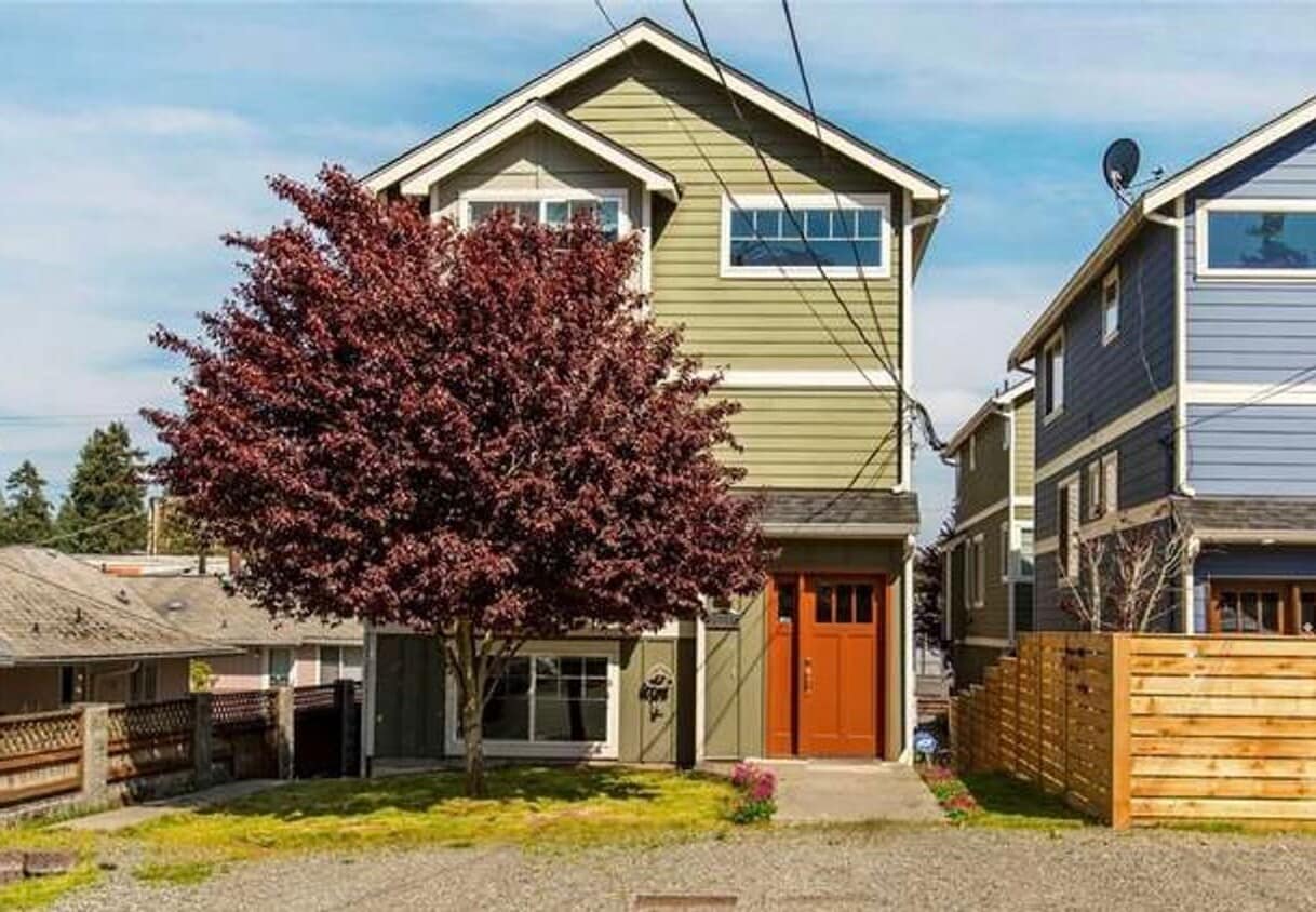 Foto principal - Incredible North Seattle Home!