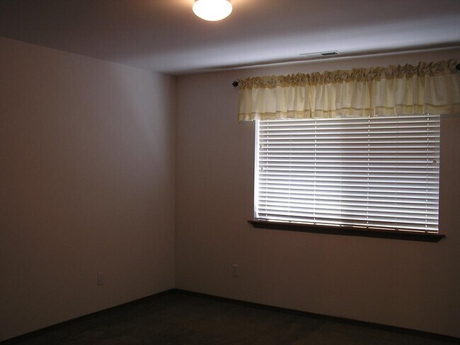 Foto del edificio - 2384 Spring Wheat Rd
