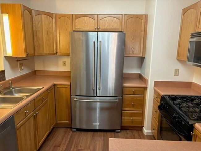Foto del edificio - Great Quiet 3BR, 2 BA House in Kachina Vil...