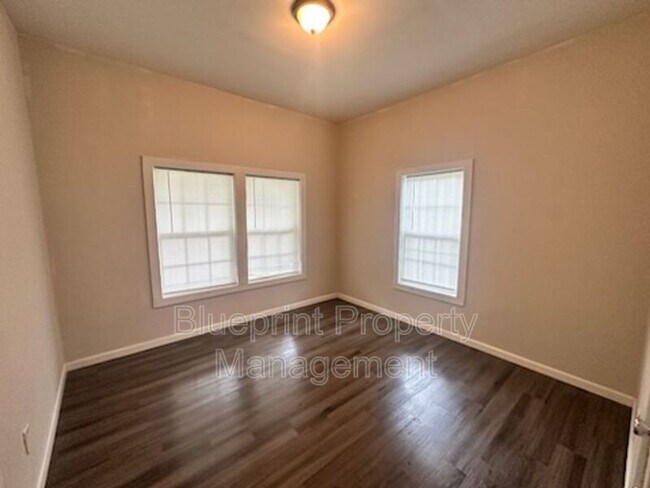 Foto del edificio - 116 66th St S