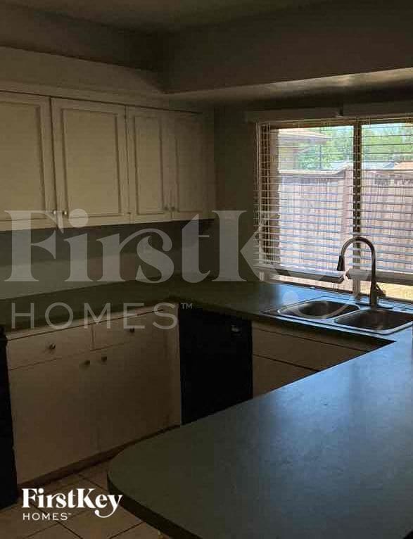 Foto del edificio - 418 Thistle Dr