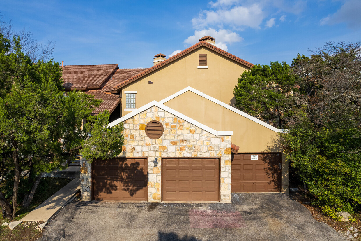 Primary Photo - Stillhouse Canyon Condominiums