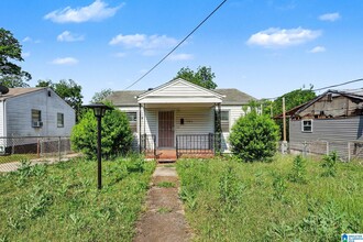 Building Photo - 4720 40th Pl N
