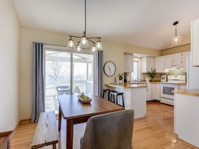 Building Photo - 17505 Rustic Hills Dr