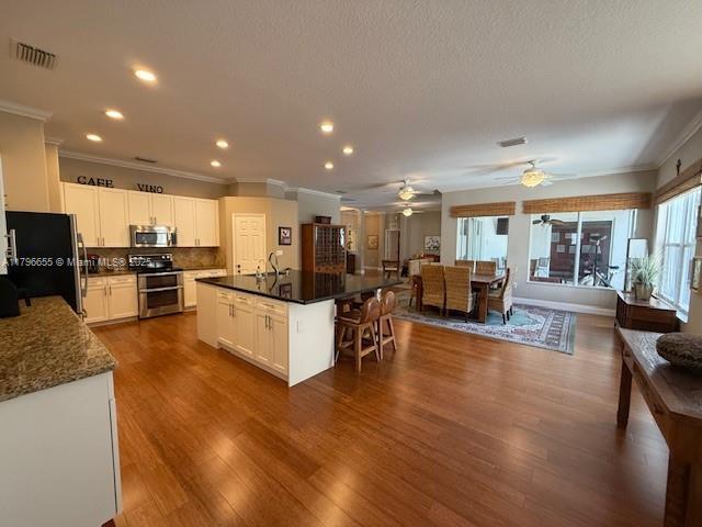 Foto del edificio - 3140 Fairways Dr