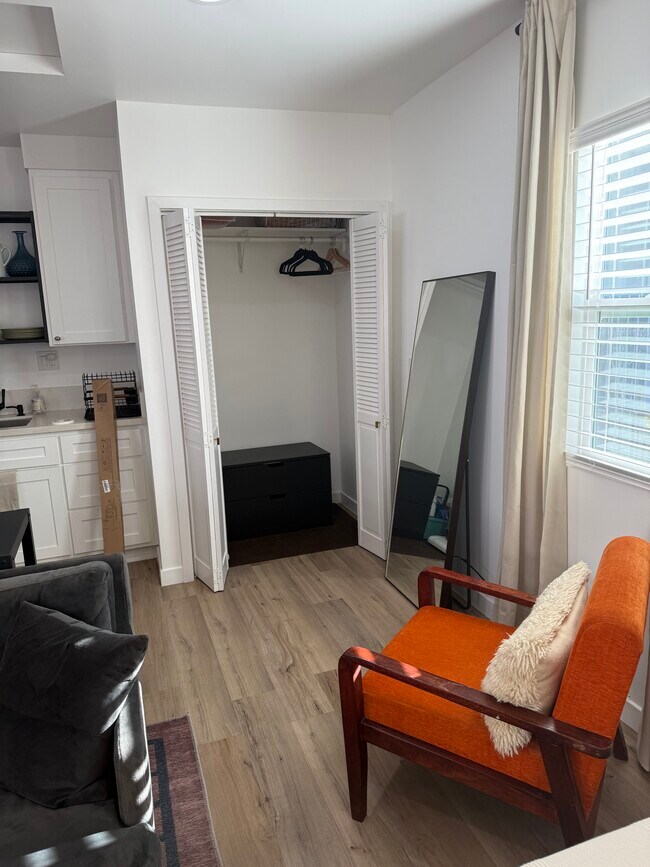 big closet with drawers - 4302 1/2 Gateway Ave