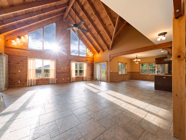 Building Photo - 452 Lotawatah Dr