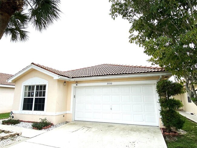 Building Photo - 3550 Stratton Ln