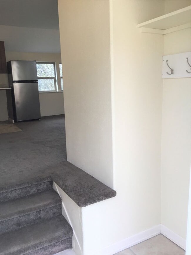 Building Photo - 851000