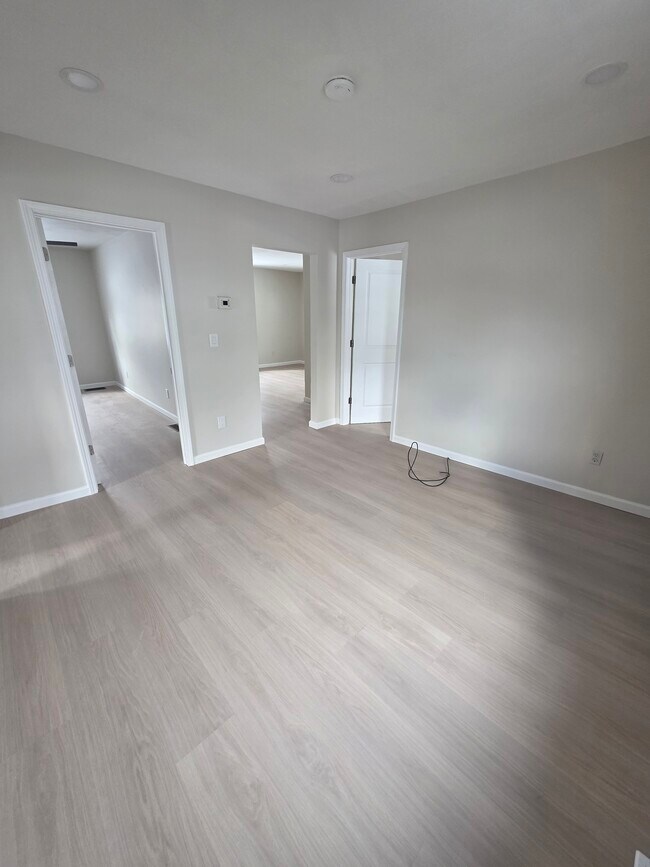 Foto del edificio - 204 Tucker Ave