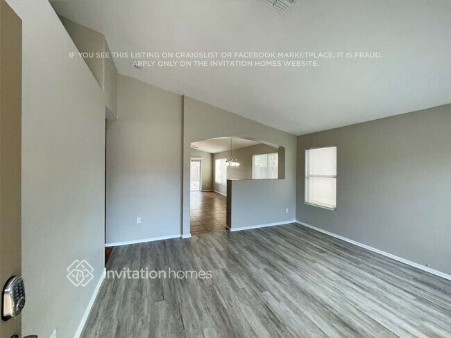 Foto del edificio - 25841 W Whyman St