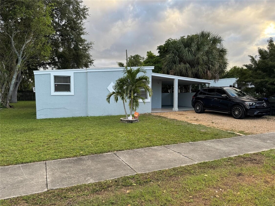 Foto principal - 1608 NW 11th St