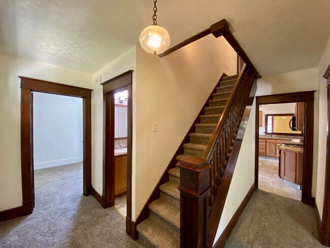 Foto del edificio - $2,200 - 4 Bed / 3 Bath Beautiful Home in ...