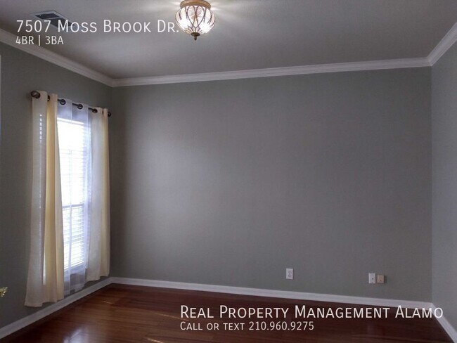 Foto del edificio - 7507 Moss Brook Dr
