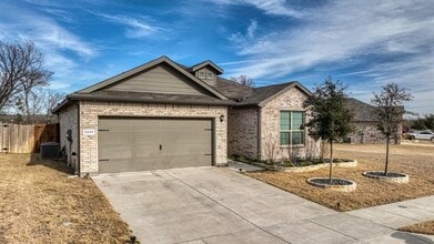 Building Photo - 9224 Red Brush Trl