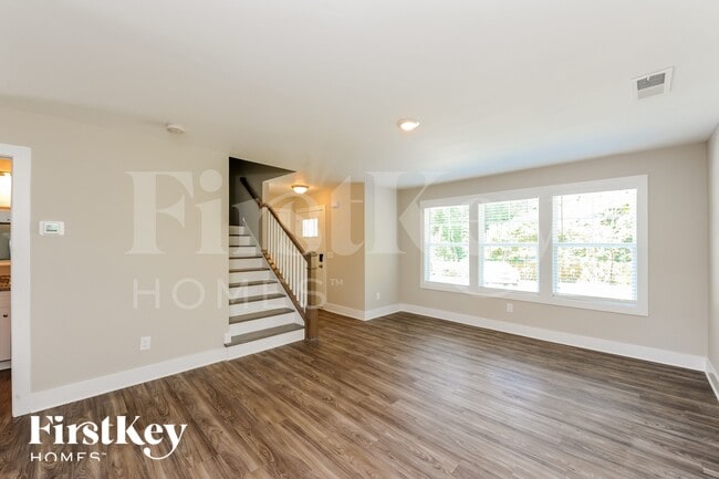 Foto del edificio - 3725 Corvette St