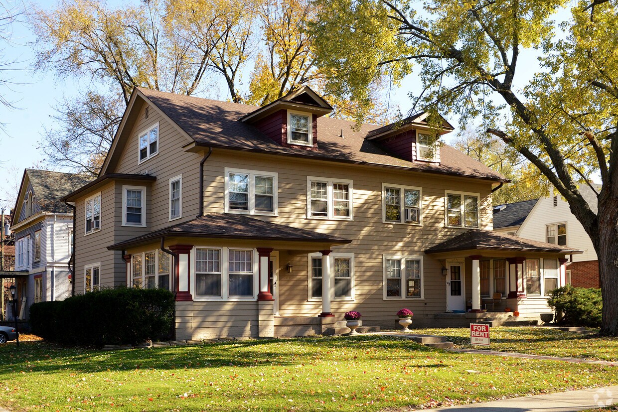 Primary Photo - 725-735 Woodruff Place Middle Dr