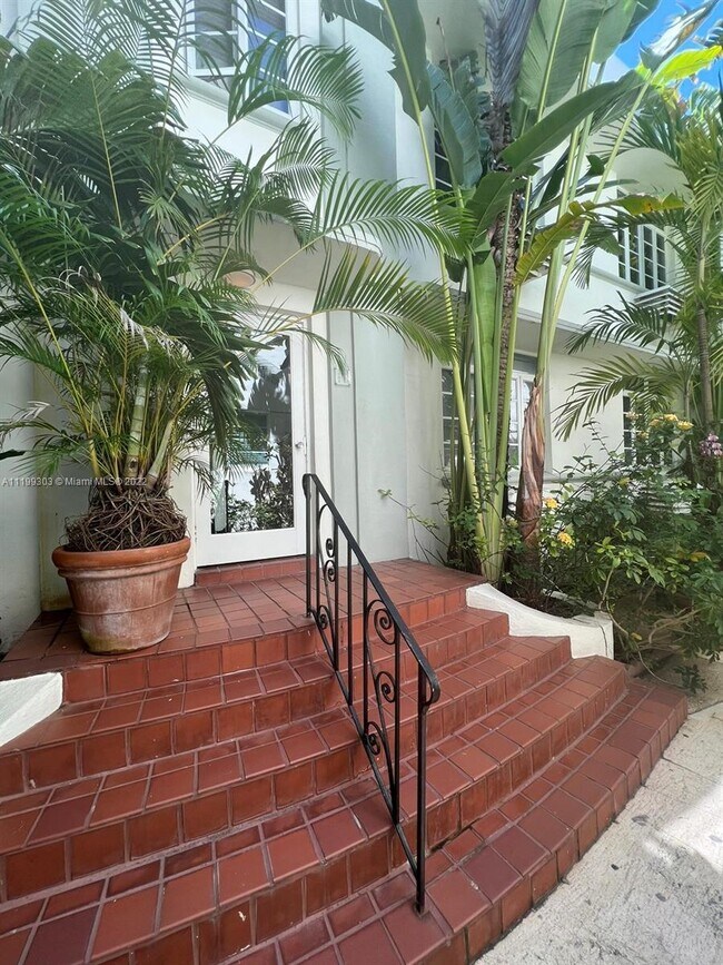 Foto del edificio - 349 Meridian Ave