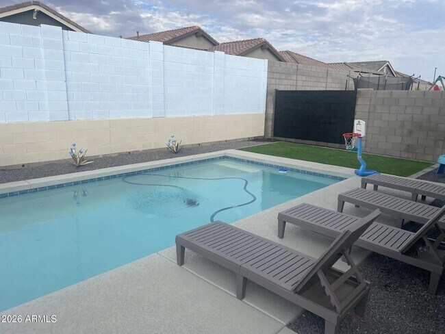 Foto del edificio - 3515 W Verde River Rd