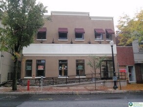 Building Photo - 128 W 4th St