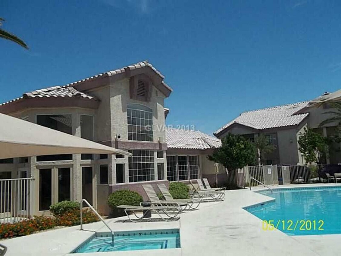 Foto del edificio - 3933 Lazy Pine St