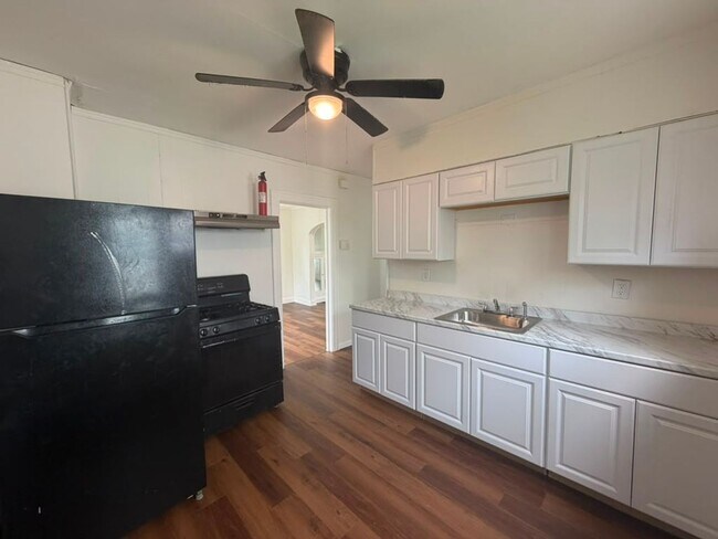 Building Photo - Spacious 3-Bedroom Home in Garfield Heights