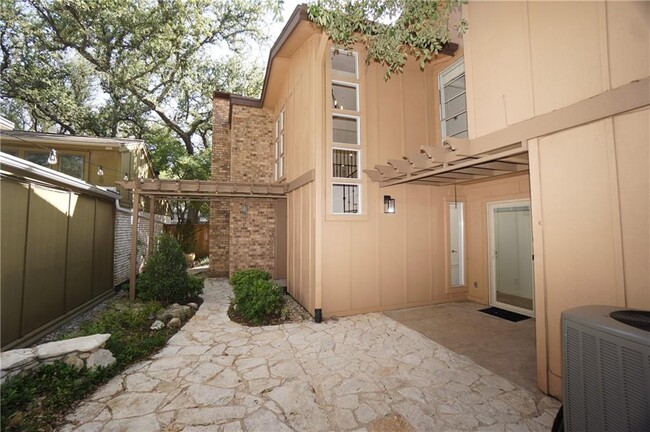 Foto del edificio - 4027 Tealwood Trail