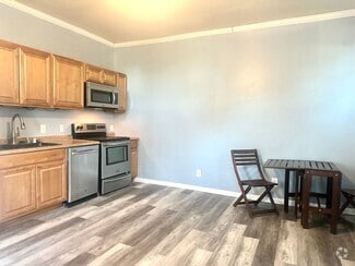 Building Photo - 2804 S Grade Rd