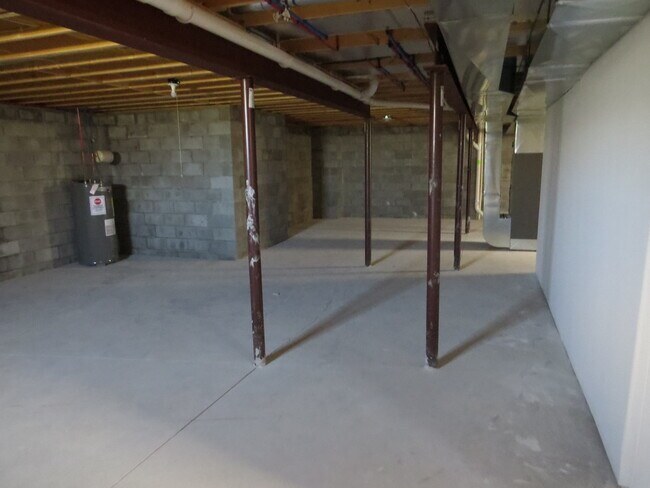 Building Photo - 150 Cedars Pl