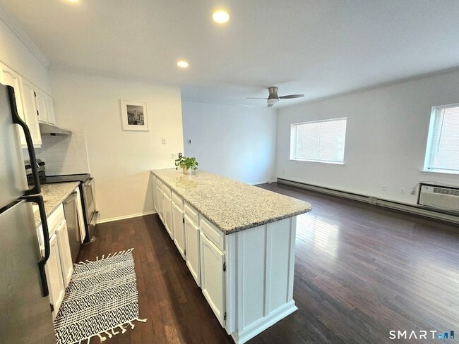 Photo - 15 Victory St House