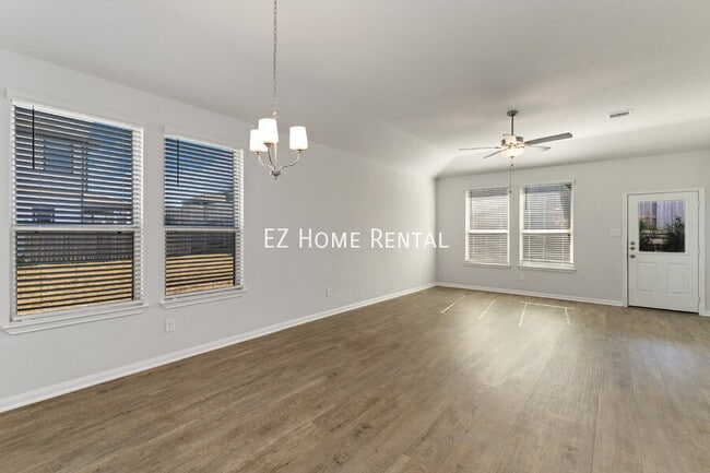 Building Photo - 25587 Blossom Ct